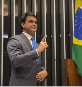 Vídeo: Vice-presidente do PT nacional, deputado Rubens Júnior, tira a máscara do governo Brandão e expõe rede de arapongagem no Maranhão da qual foi vítima
