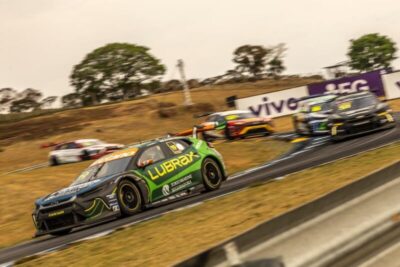 Felipe Massa e Julio Campos colocam o Time Lubrax no top-10 no Velocitta