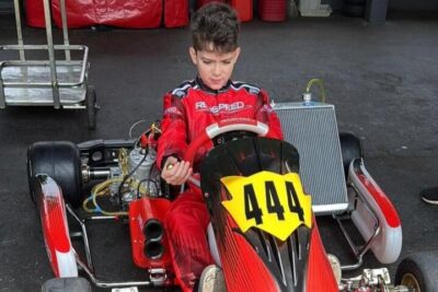 Gael Rampazzo testa kart Shifter durante preparação para o final da temporada