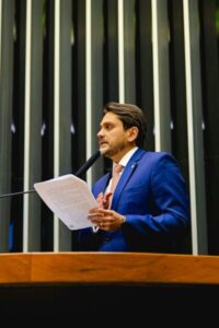 PL relatado por Juscelino garante regularização de bens e equilíbrio fiscal