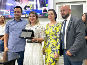 Empresária Luiza do Friagro recebe título de Cidadã Açailandense em sessão solene