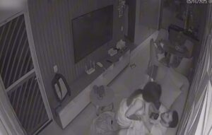 Influenciadora presta depoimento na Delegacia da Mulher contra ex-namorado