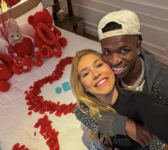 Virgínia Fonseca e Vini Jr. assumem namoro