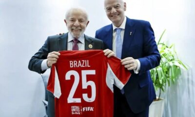 Presidente da FIFA recebe convite de Lula para lançamento da Universidade do Esporte no Brasil