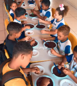 Prefeitura de Bacuri inclui juçara e peixe na merenda escolar