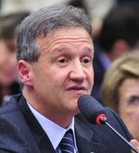 ENFRAQUECIDO, ALUÍSIO MENDES PERDE O CONTROLE DO REPUBLICANOS EM IMPERATRIZ