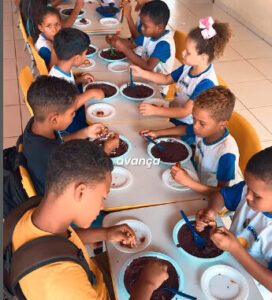 Gestão Márcio Hominho inova e incluiu a tradicional Juçara no cardápio da merenda escolar de Bacuri