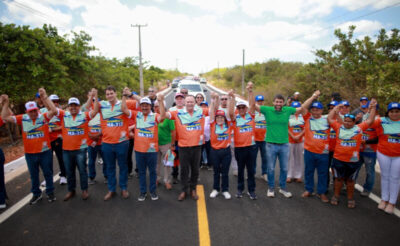 Brandão entrega obra de recuperação da MA-312 que liga os Lençóis ao Delta do Parnaíba