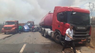 Acidente na BR-135 em Bacabeira envolve 14 veículos e deixa cerca de 4 feridos; trânsito parcialmente liberado