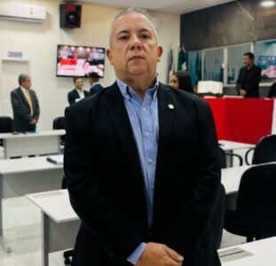 Vereador Araújo Neto celebra pacote inédito de benefícios para contratados e seletivados da Educação de Codó