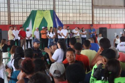 “Fazer o Bem Faz Bem”: Ação da prefeitura de Viana distribui 3 toneladas de peixes para famílias carentes