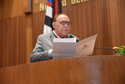 Presidente do Grupo Mercúrio, Paulo Braid Ribeiro recebe a Medalha do Mérito Legislativo Manuel Beckman