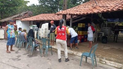 Enchentes começam a expulsar moradores de suas casas em Pedreiras