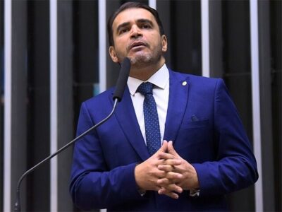 Relator quer arquivamento do processo de cassação de Eduardo Bolsonaro