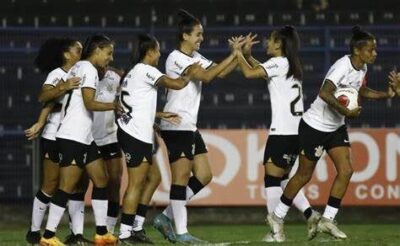 Corinthians bate Palmeiras em 1º jogo da semi do Brasileirão Feminino