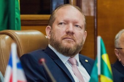 Projeto em Brasília pode esvaziar munição de Othelino contra Brandão no STF