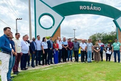 Prefeito Calvet Filho recebe comitiva formada por prefeitos, vereadores, secretários e assessores de várias cidades do estado de Minas Gerais