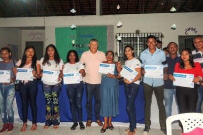 Prefeito Walace participa de certificação do curso “Crescendo e Empreendendo”