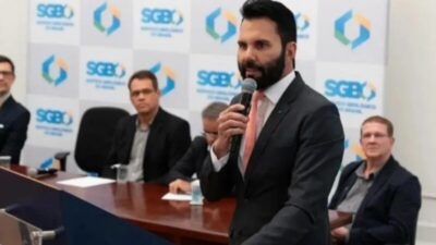 Alvo de denúncias, marido da senadora Eliziane Gama deixa órgão federal