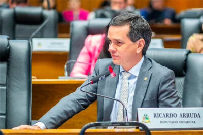 Ricardo Arruda rebate críticas sobre ações do governo para mulheres