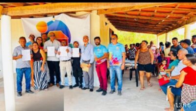 o município de Araioses foi contemplado com 72 casas nos seguintes Povoados: Baixão da Subida, Baixão Vassoura e Placas .