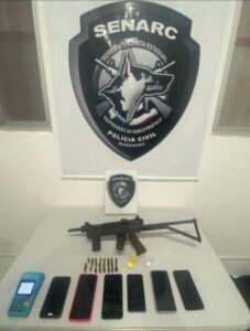 Polícia Civil prende foragido por homicídio e roubo e apreende arma de fogo e droga em São Luís