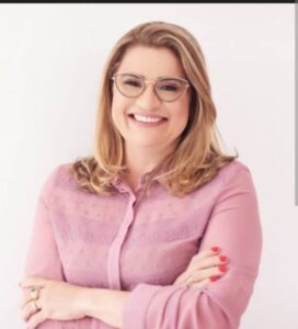 Trabalho , comprometimento e foco no social credenciam Cláudia Coutinho em sua reeleição para Assembleia Legislativa.