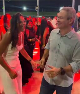 Prefeito Rafael Brito anuncia renovação dos contratos de professores, cuidadores e intérpretes para 2026