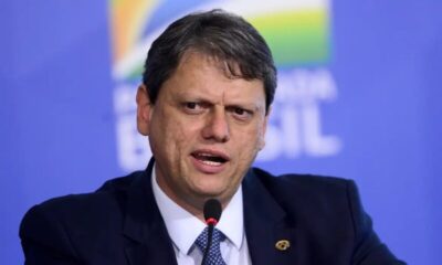 Metanol: No dia que falsificarem Coca-Cola, vou me preocupar, diz Tarcísio sobre bebidas