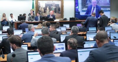 Moraes não aceitará!!! CCJ da Câmara aprova restrição a decisões monocráticas do STF