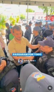 Gentil Neto entrega os armamentos à Guarda Municipal de Caxias…