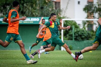 Sampaio faz único treino e já está pronto para o segundo jogo da semifinal