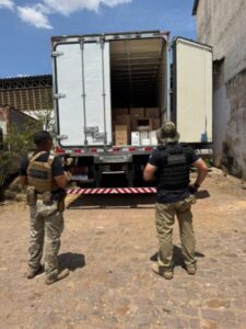 POLÍCIA CIVIL REALIZA OPERAÇÃO E RECUPERA CAMINHÃO E CARGA DE DEFENSIVOS AGRÍCOLAS