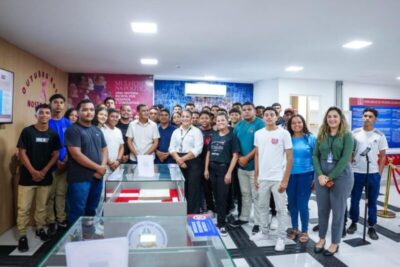 Estudantes do município de Urbano Santos visitam a Assembleia e conhecem Memorial do Legislativo
