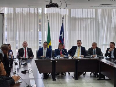 Em coletiva, dinistas tergiversam e não explicam conteúdo sensível dos áudios