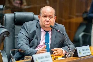 “Estão mostrando um cavalo dizendo que é um boi”, afirma Fred Maia sobre oposição tentar implicar governador no caso da Conafer