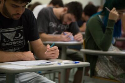 Mais de 25 mil candidatos farão as provas do CNU no MA neste domingo: saiba horários, locais e regras
