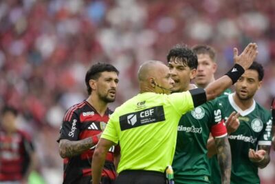 Piquerez e Gustavo Gómez podem ser suspensos pelo STJD após críticas à arbitragem