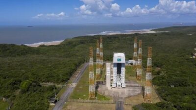 A China busca acesso à principal base de lançamento de foguetes do Brasil para ampliar sua influência política, industrial e tecnológica na América do Sul, um movimento que preocupa os Estados Unidos