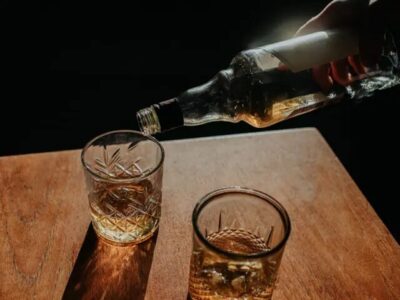 Força-tarefa investiga uso de metanol em bebidas com Operação Alquimia