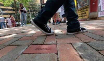 Calçadão em SP homenageia personalidades que lutaram pela democracia