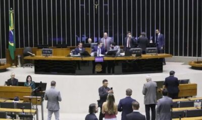 Câmara deve votar projetos sobre falsificação de bebidas e enfrentamento ao câncer de mama