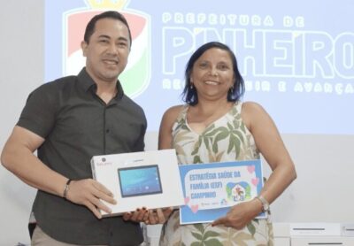 Agentes Comunitários de Saúde recebem tablets em Pinheiro