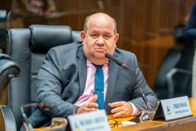 Estão mostrando um cavalo dizendo que é um boi”, afirma Fred Maia sobre oposição tentar implicar governador no caso da Conafer