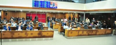 Alema aprova PL que obriga impressão do número do IMEI nas notas fiscais de celulares