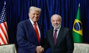 Bolsa bate recorde e dólar cai após encontro entre Lula e Trump