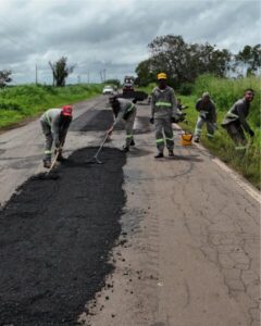 Governo segue trabalhando para melhorar trafegabilidade na MA-014, na Baixada Maranhense