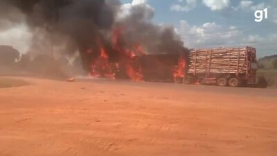VÍDEO: Carreta carregada com eucalipto pega fogo na MA-386, em Imperatriz