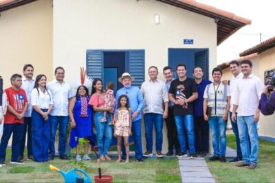 Imagem do dia: Lula reúne dinistas e brandonistas em foto em Imperatriz