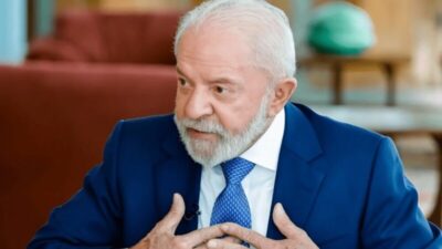 Lula relata problema em avião da FAB antes de viagem a Marajó